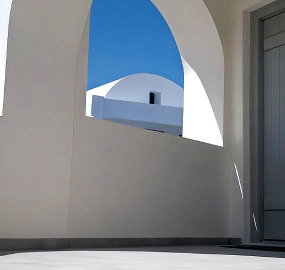 Noir Santorini image 6